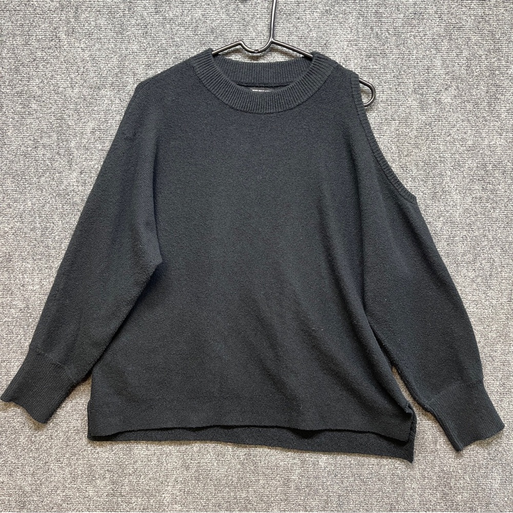 Who What Wear Women’s Black Size 1X Sweater Cold Shoulder Knit Soft Chic